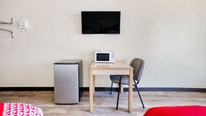 Unclassified image, 5 of 29, button - OYO Hotel Waco University Area/ I-35 (Waco)