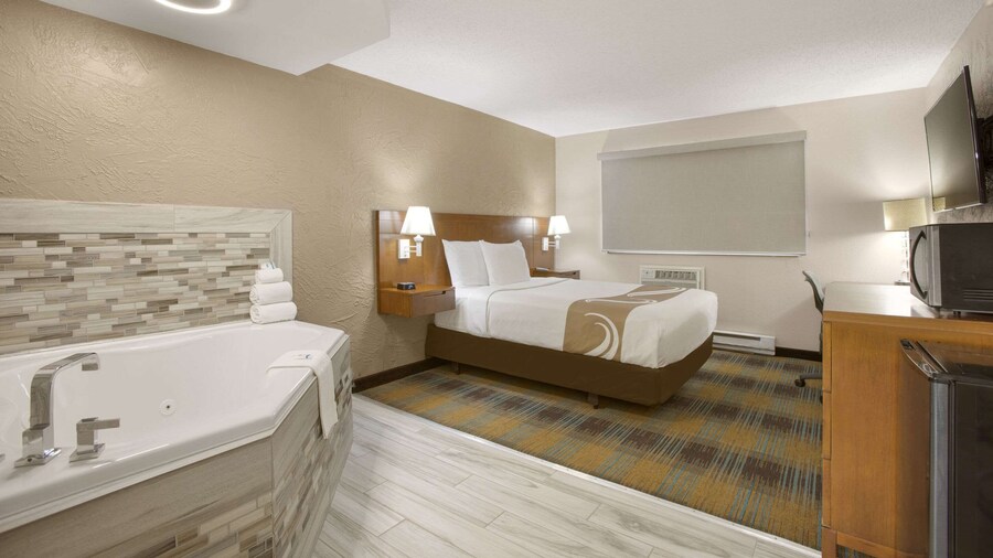 Rodeway Inn & Suites Grand Rapids Southeast