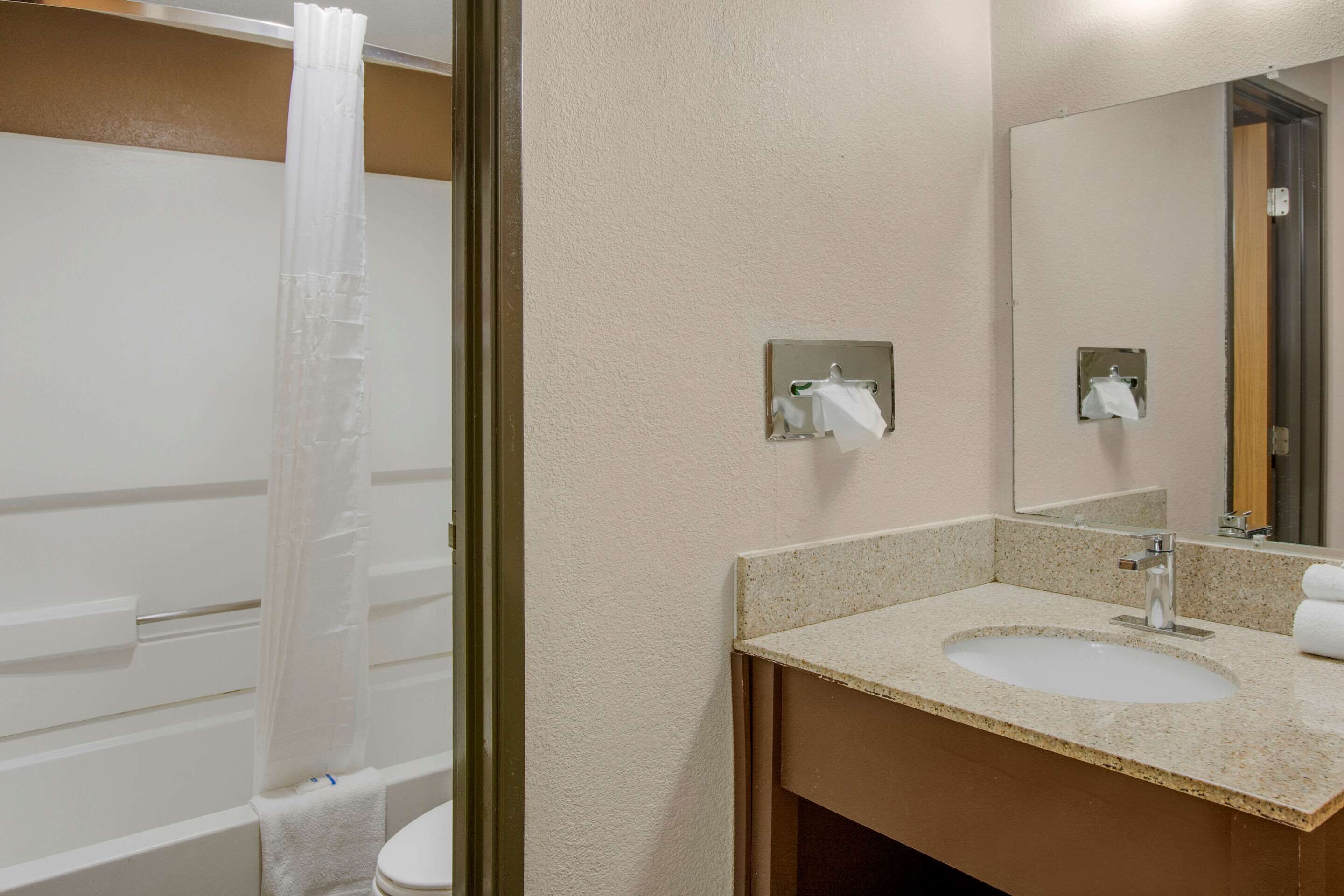 Foto - Rodeway Inn & Suites Grand Rapids Southeast