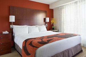 Ropa de cama de alta calidad, escritorio y cortinas blackout 