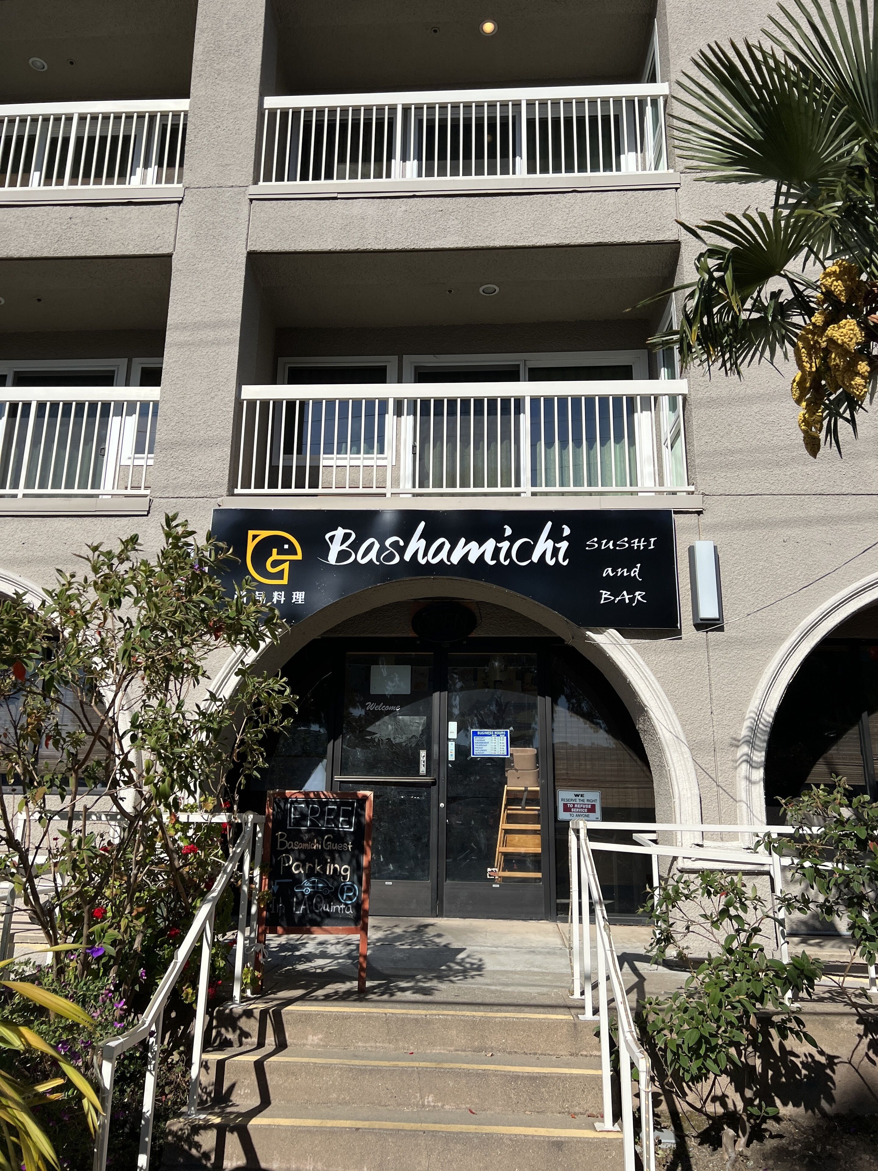 lunch and dinner served