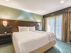 Apartment, 1 King Bed, Non Smoking | Premium bedding, desk, blackout curtains, iron/ironing board