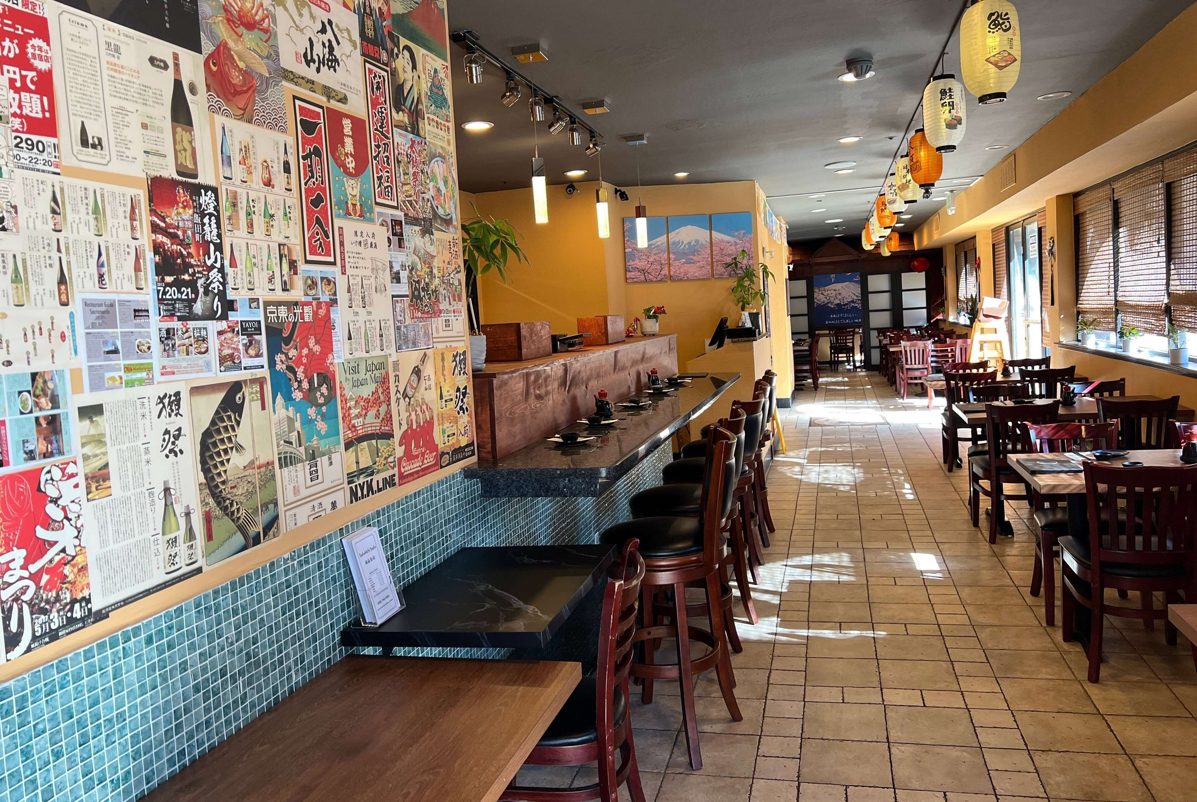 lunch and dinner served