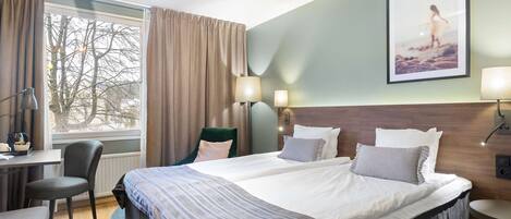 Superior Room, 1 King Bed, Non Smoking | Desk, laptop workspace, blackout drapes, free cribs/infant beds