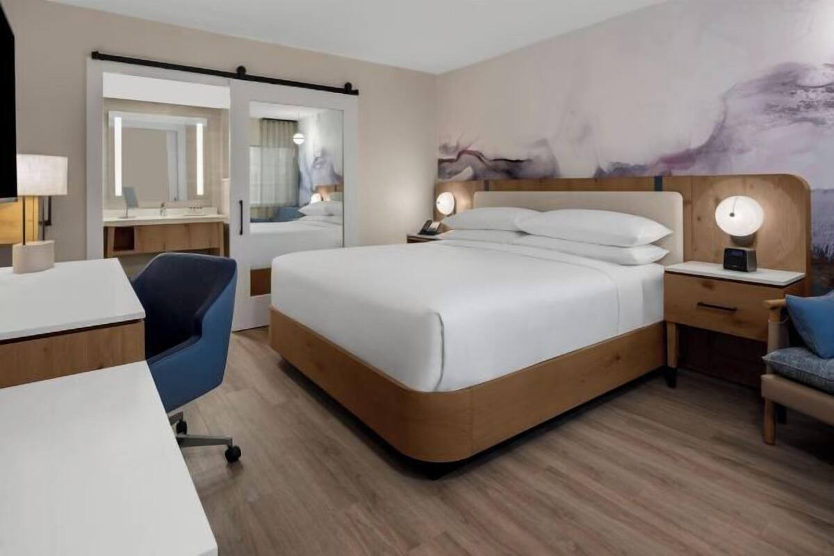 1 bedroom, hypo-allergenic bedding, down duvets, in-room safe