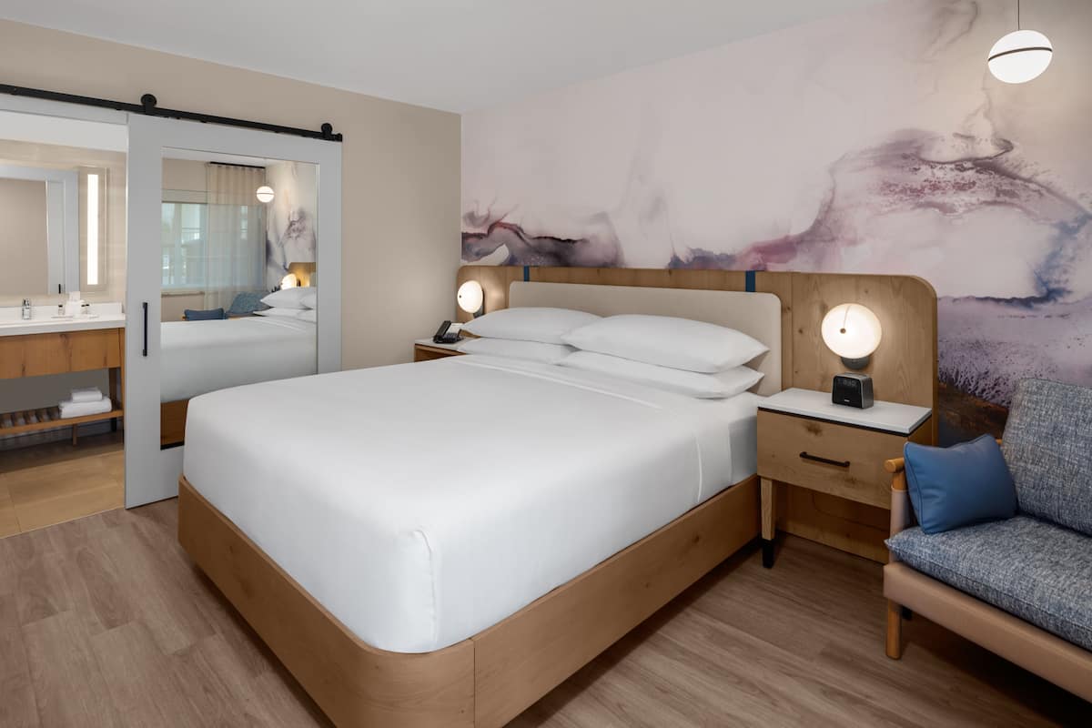 1 bedroom, hypo-allergenic bedding, down duvets, in-room safe