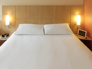 Standard-dobbeltværelse - 1 dobbeltseng | Skrivebord, lydisolering, gratis Wi-Fi, sengetøj