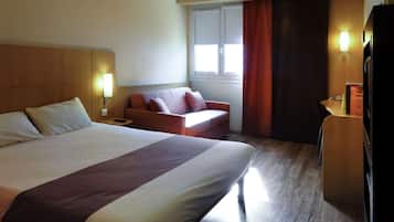 Bureau, chambres insonorisées, Wi-Fi gratuit, draps fournis