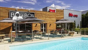 Exterior - ibis Roanne (Le Coteau)