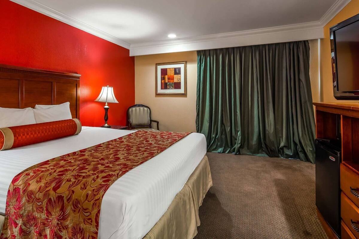 Blackout curtains, iron/ironing board, WiFi, bed sheets