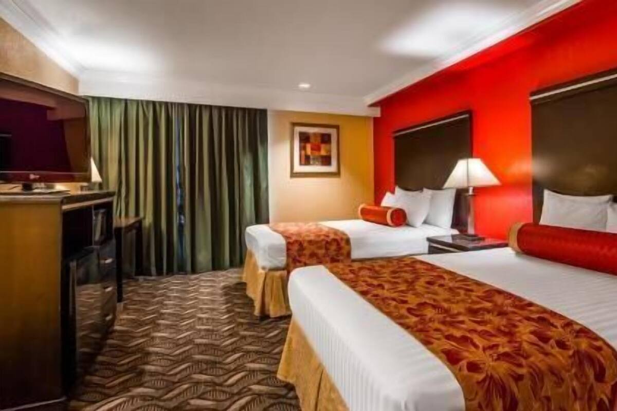 Blackout curtains, iron/ironing board, WiFi, bed sheets