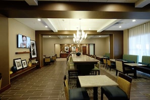 Sudah termasuk sarapan prasmanan setiap hari