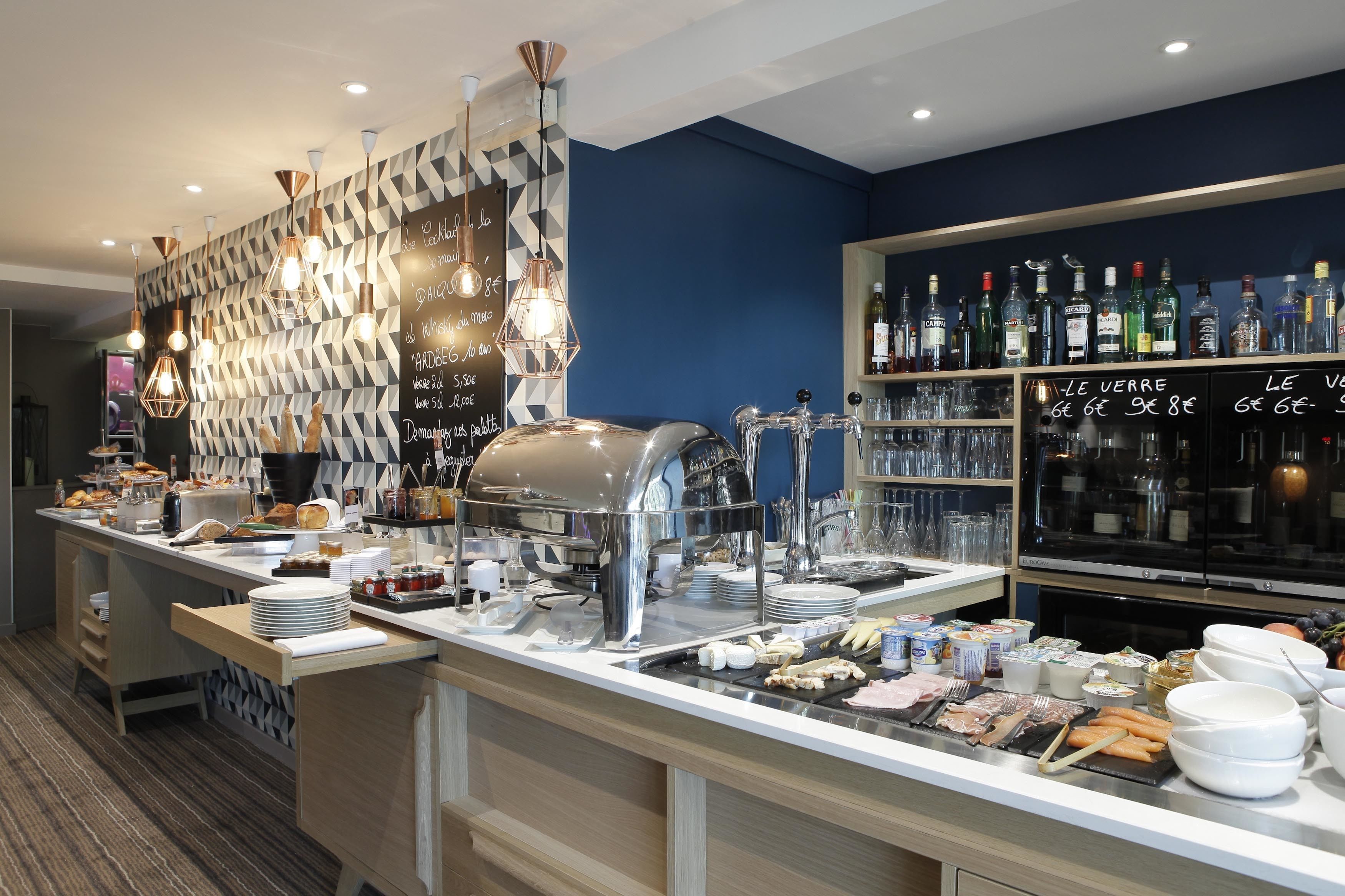 lunch and dinner served, french cuisine