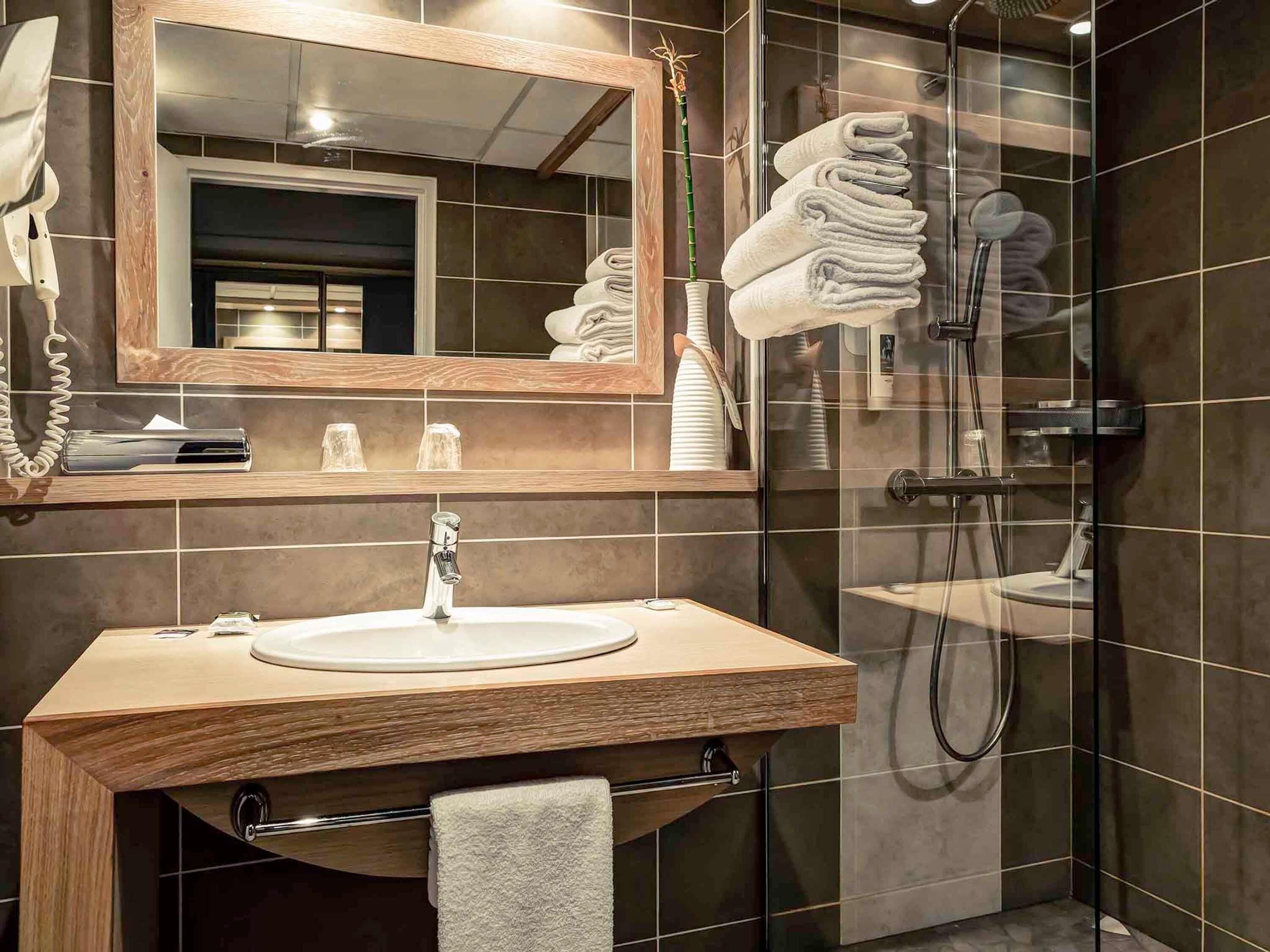 Privilege, Room, 1 Double Bed with Sofa bed | Minibar, in-room safe, desk, laptop workspace