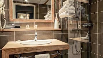 Privilege, Room, 1 Double Bed with Sofa bed | Minibar, in-room safe, desk, laptop workspace