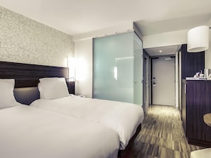 Superior kamer, 2 eenpersoonsbedden | Luxe beddengoed, een minibar, een kluis op de kamer, een bureau