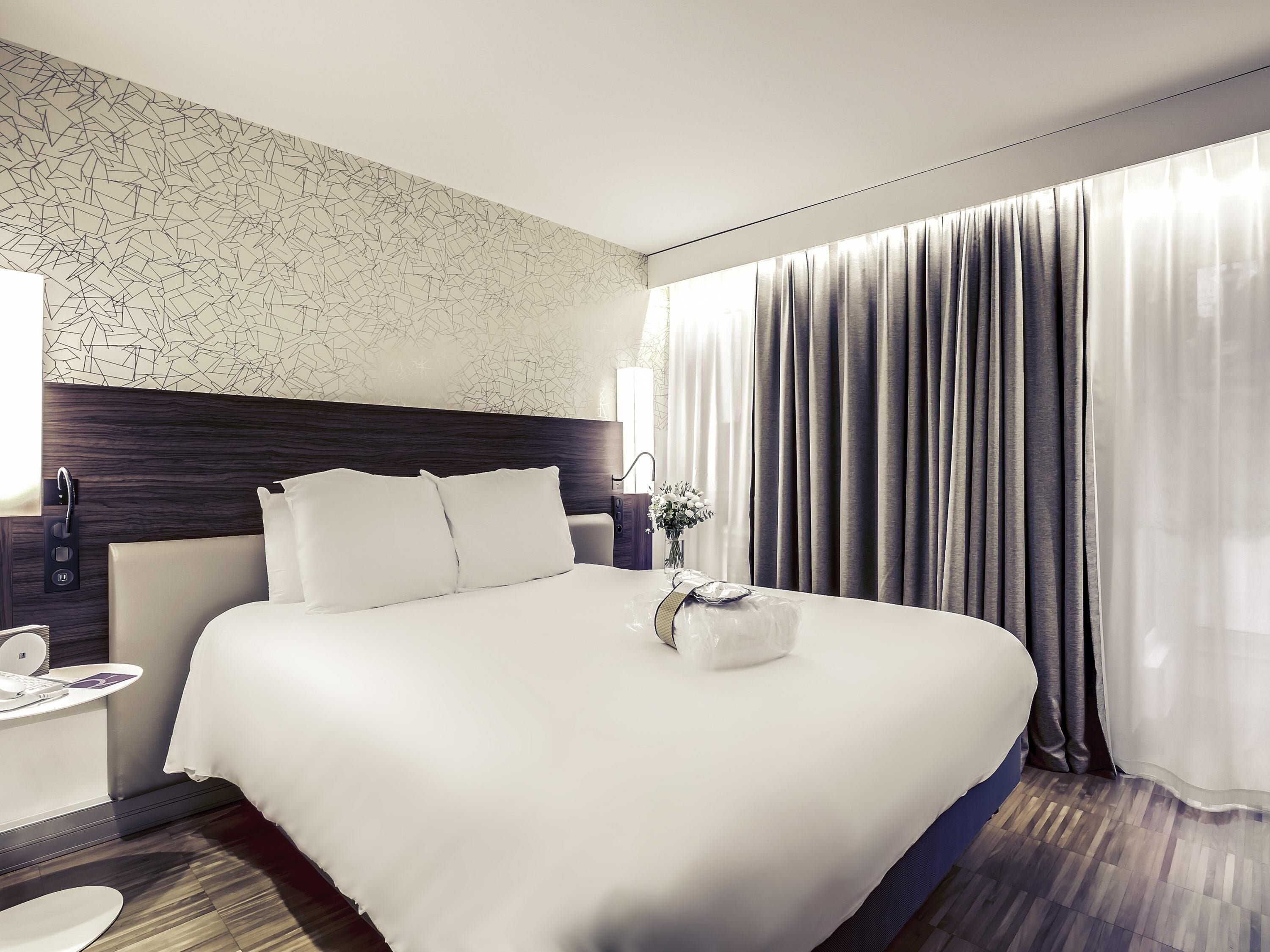 Privilege, Quarto, 1 cama de casal | Roupas de cama premium, frigobar, cofres nos quartos, escrivaninha