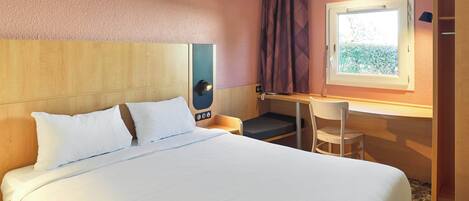 Desk, free WiFi, bed sheets