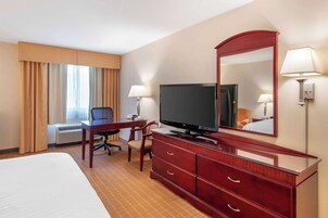 In-room safe, desk, laptop workspace, blackout drapes