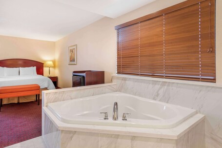 Best Western Plus West Covina Inn - view 2