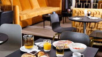 Daily buffet breakfast (EUR 19 per person)