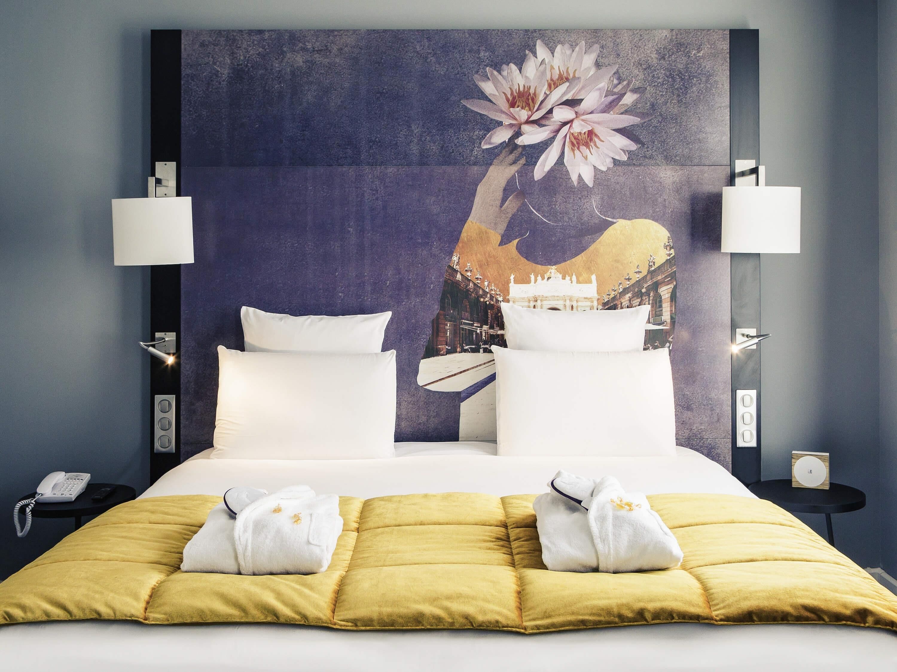 Privilege, Room, 1 King Bed with Sofa bed | Premium bedding, pillowtop beds, in-room safe, desk