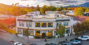 Exterior - Mount View Hotel & Spa (Calistoga)
