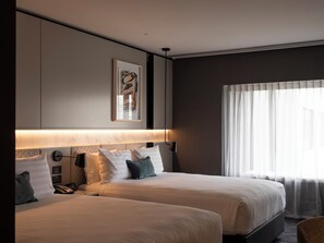 Premium Room, 2 Queen Beds | 1 bedroom, Egyptian cotton sheets, premium bedding, in-room safe - Crowne Plaza Auckland by IHG (Auckland)