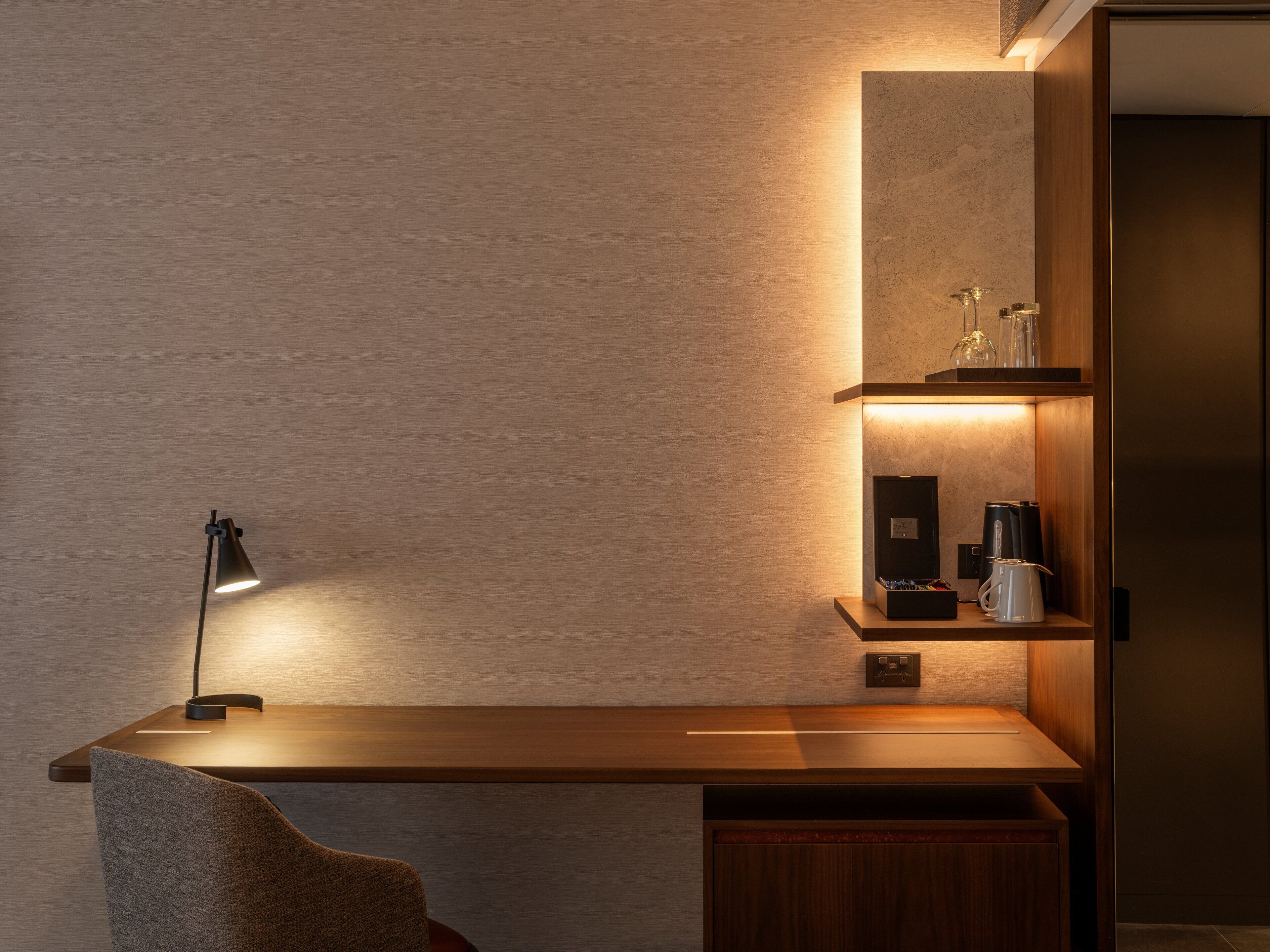 Premium Room, 1 King Bed | 1 bedroom, Egyptian cotton sheets, premium bedding, in-room safe