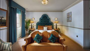 Habitación doble de lujo | 1 habitación, caja de seguridad en la habitación y escritorio