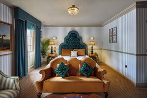 Luksus-dobbeltværelse | 1 soveværelse, pengeskab på værelset, individuelt design