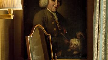 Habitación doble superior | Área de sala de estar | Televisión