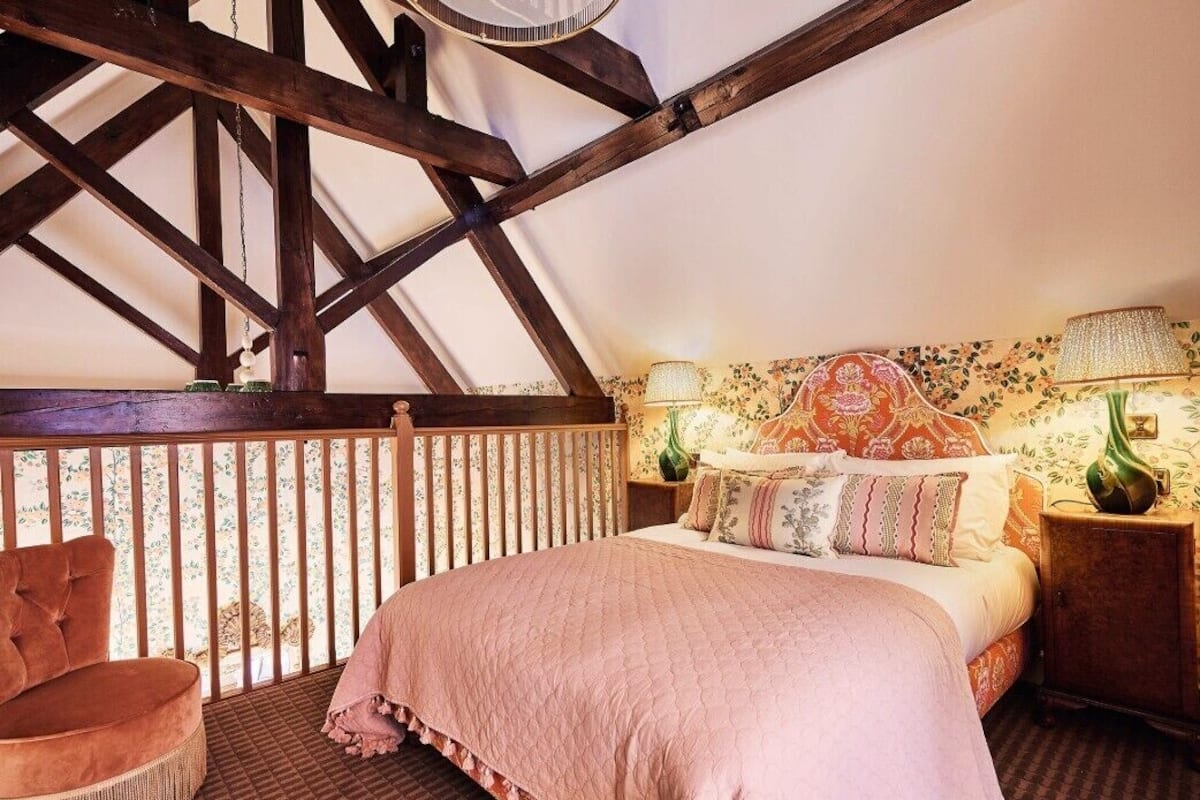 Cottage Double Room | In-room safe, individually decorated, individually furnished, desk