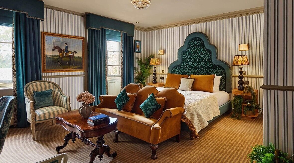 Classic Super King Room | In-room safe, individually decorated, individually furnished, desk