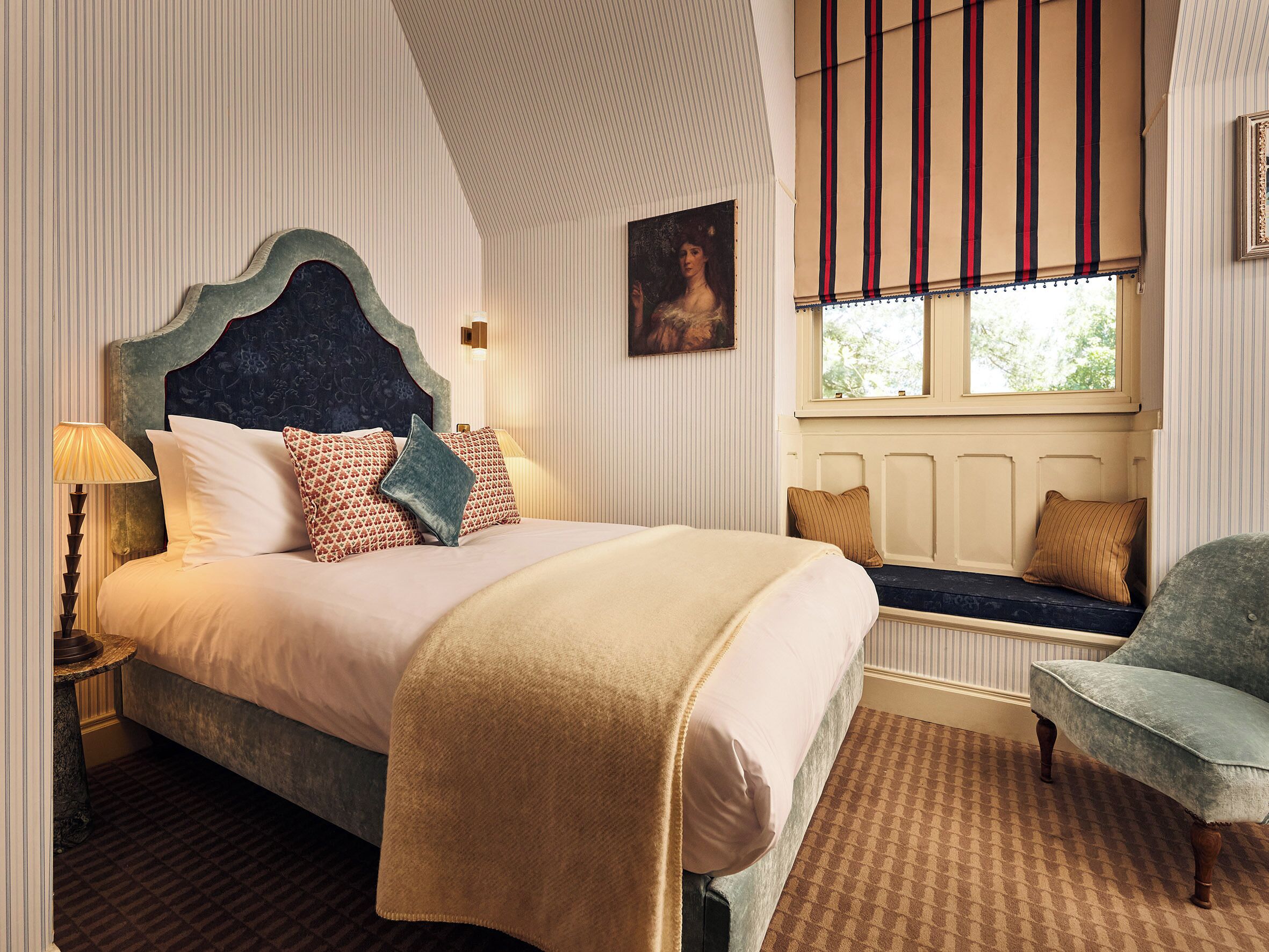 Deluxe tweepersoonskamer, 1 kingsize bed | Een kluis op de kamer, individueel gedecoreerd, individueel gemeubileerd