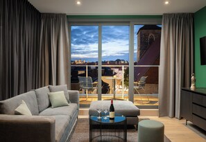 Suite | Living area | Flat-screen TV - Van der Valk Hotel Hildesheim (Hildesheim)