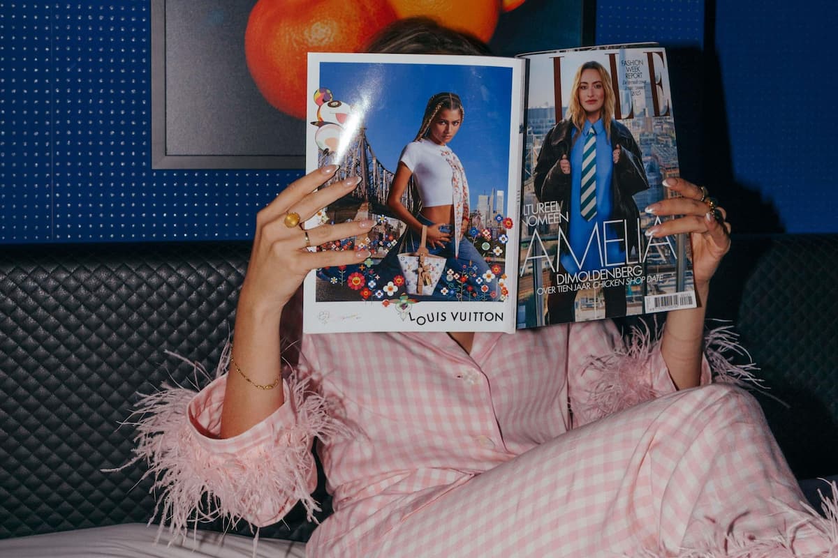 Ropa de cama de alta calidad, escritorio, wifi gratis y ropa de cama