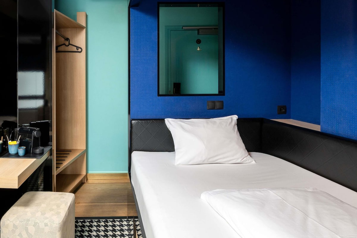 Literie de qualité supérieure, bureau, Wi-Fi gratuit, draps fournis