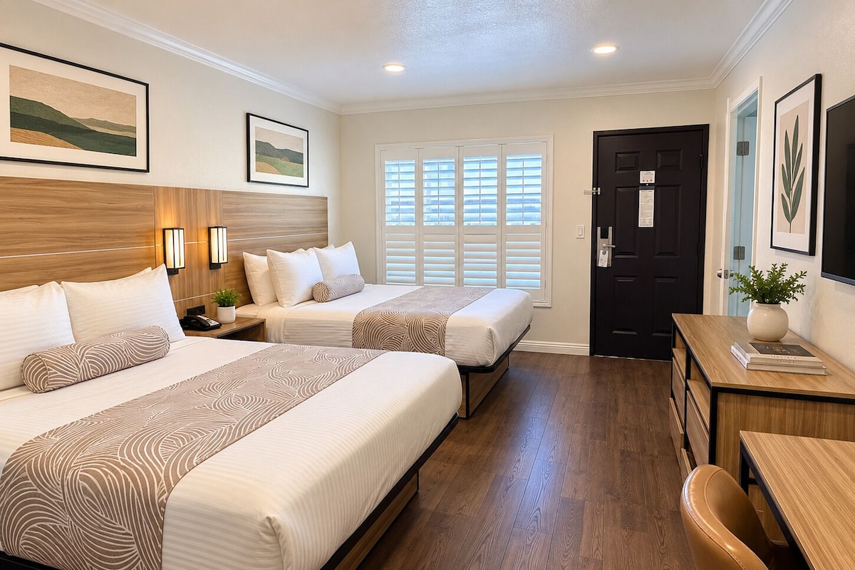 Premium bedding, in-room safe, WiFi (free), bed sheets