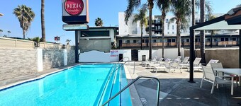 The Dixie Hollywood