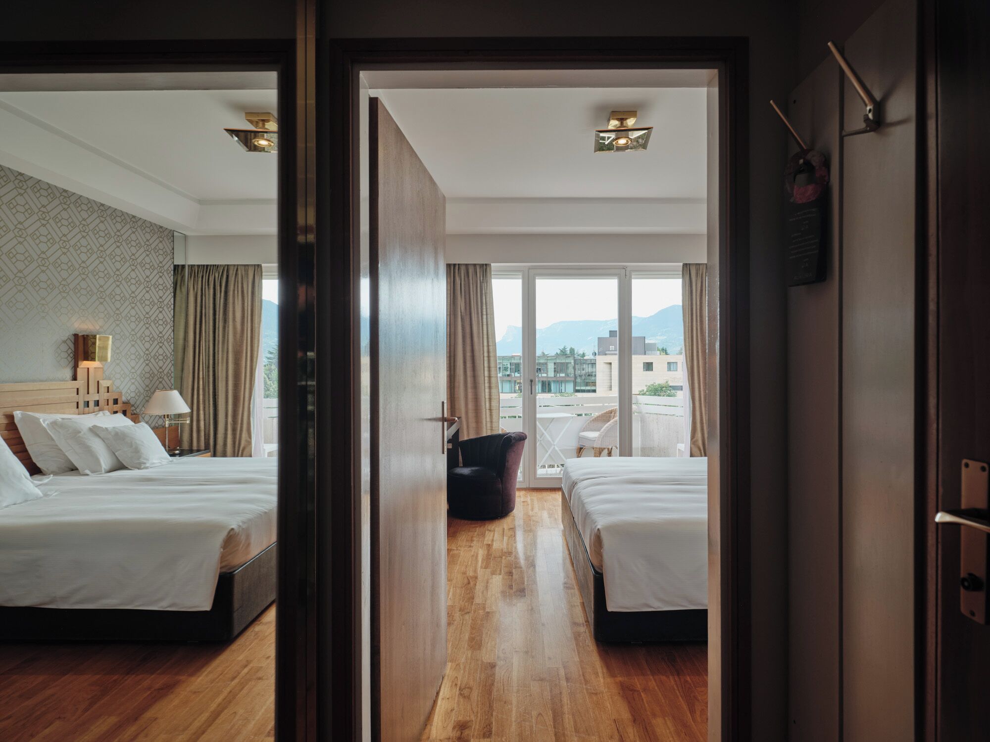 Classic-Doppelzimmer, Balkon | Hochwertige Bettwaren, Minibar, Zimmersafe, Schreibtisch