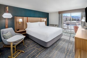 Suite, 1 très grand lit (King) | Bureau, rideaux occultants, fer et planche à repasser