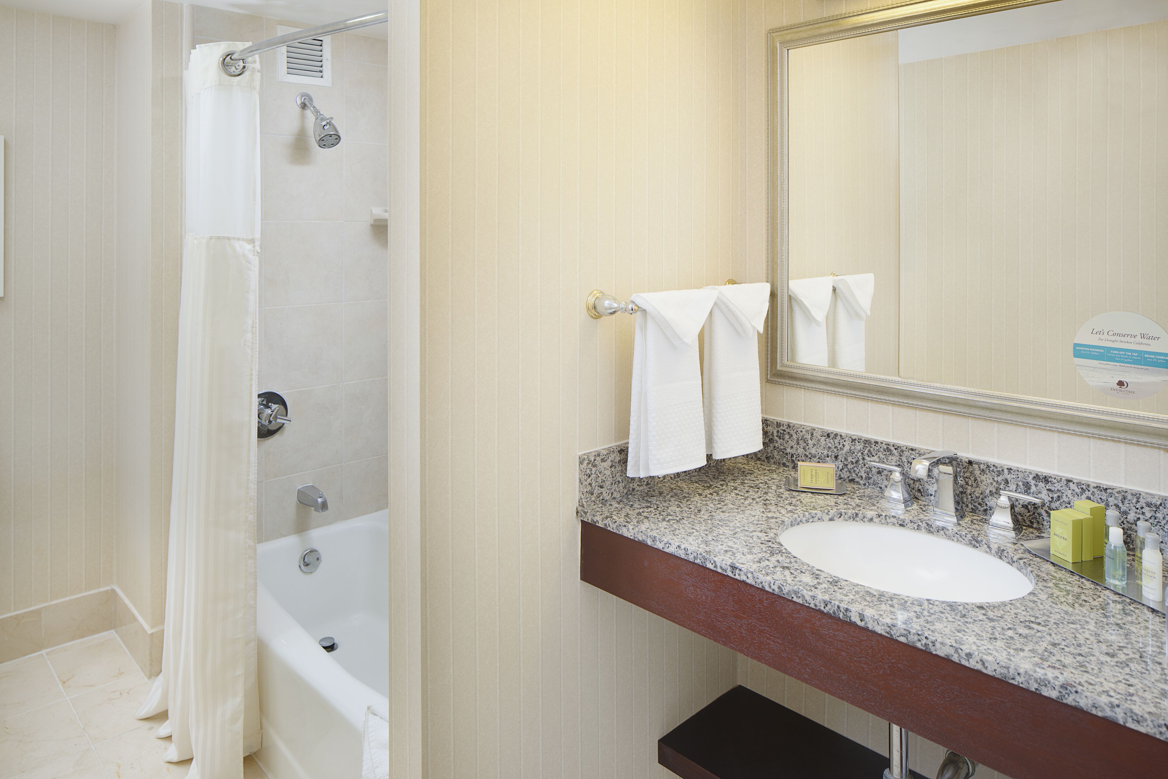 Foto - DoubleTree by Hilton Los Angeles/Commerce