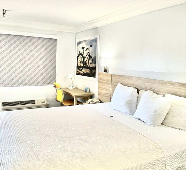 Deluxe Room, 1 King Bed, Non Smoking | In-room safe, desk, laptop workspace, iron/ironing board