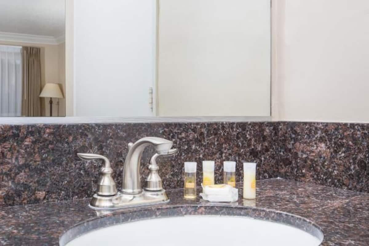 Bathroom | Hair dryer, towels, soap, shampoo