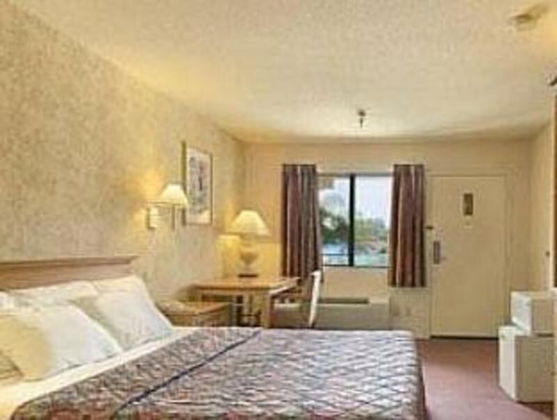 In-room safe, desk, laptop workspace, iron/ironing board