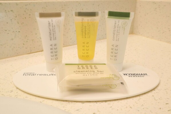 Tallelokero huoneessa, työpöytä