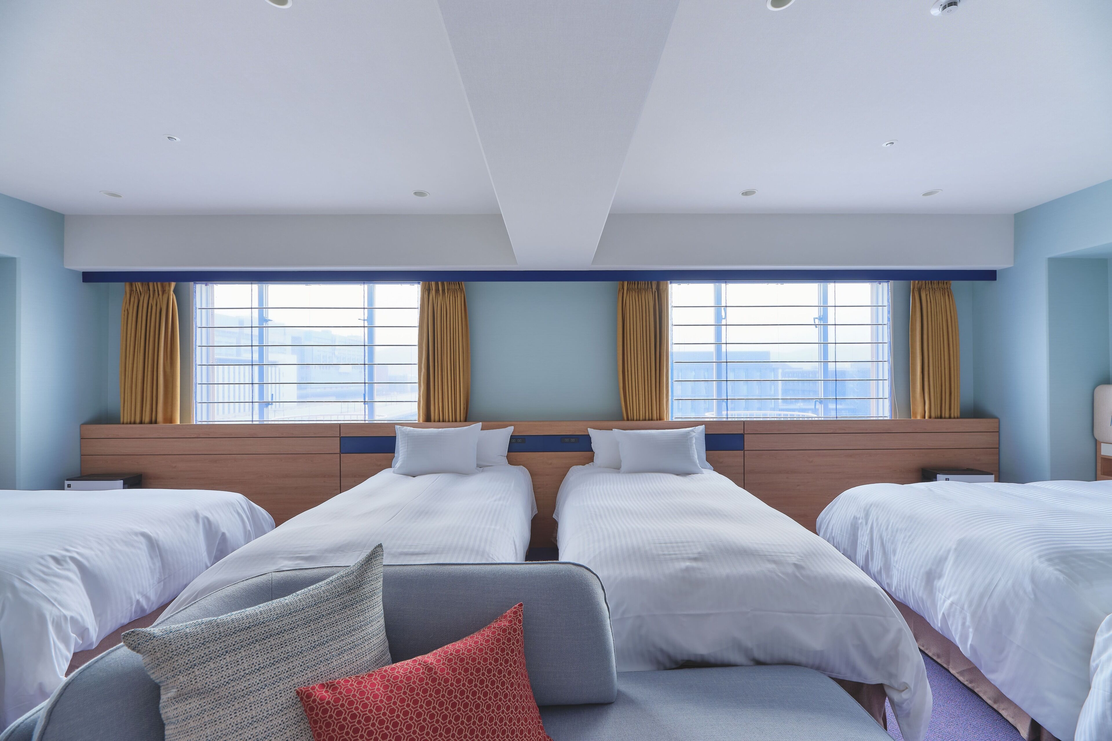 premium floor deluxe family room (4 beds) non-smoking | 1 bedroom, down duvets, laptop workspace, blackout curtains