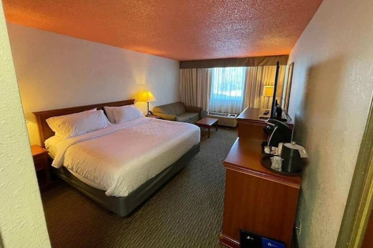 Desk, blackout drapes, iron/ironing board, free WiFi