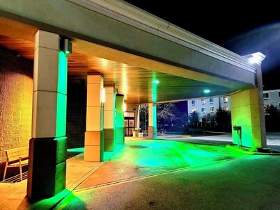 Cortina Inn